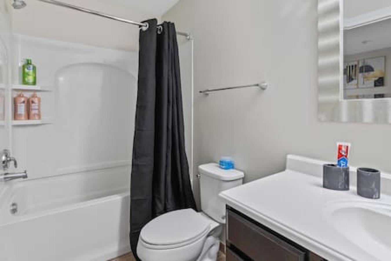 Corporate Housing Mgm Apartment Detroit Exterior photo